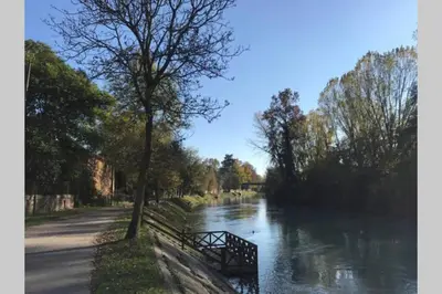 Vista sul fiume nelle vicinanze dell'appartamento