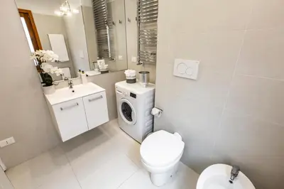 Bagno di Charming Apartment on the Grand Canal R&R