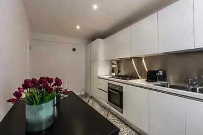 Cucina o angolo cottura di Charming Apartment on the Grand Canal R&R