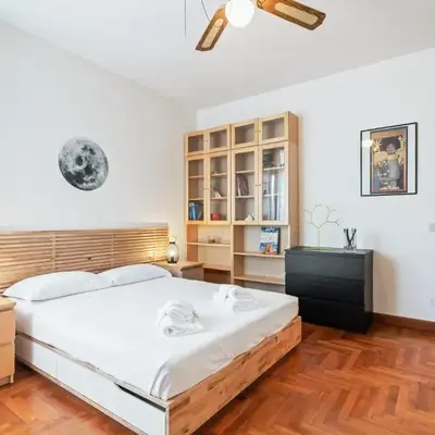 GuestHost - San Antonio Garden Flat with Terrace