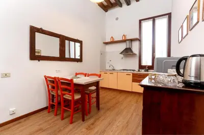 Planimetria di Flat with canal view near San Marco