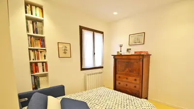 Biblioteca nell'appartamento