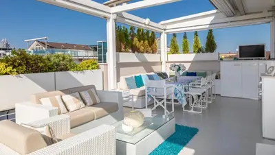 Balcone o terrazza di Dominique - Carraro Immobiliare - Family Apartments