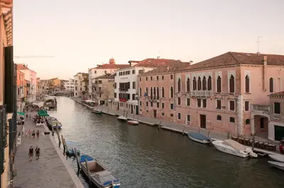 Vista sul fiume nelle vicinanze dell'appartamento
