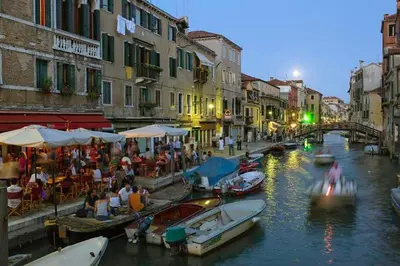 Vista sul fiume nelle vicinanze dell'appartamento