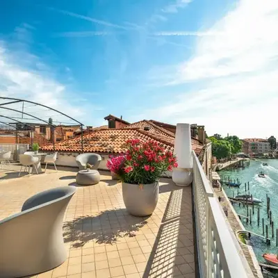 Venetian Palace R&R