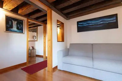 Area soggiorno di Fortuny 3967 Luxury suites wine