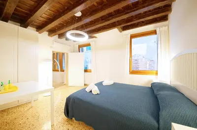Letto o letti in una camera di DolceVita Apartments N 479