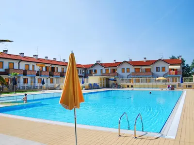 Piscina di Apartment Solmare-46 by Interhome o nelle vicinanze
