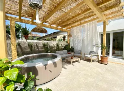 Patio o area all'aperto di Pathos Guest House