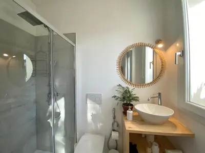 Bagno di Pathos Guest House