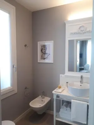 Bagno di Villa Fiorentino