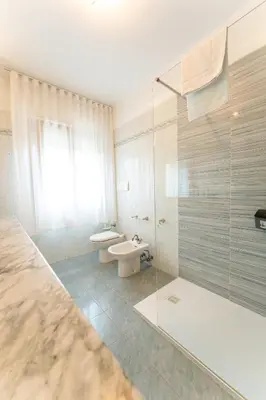 Bagno di Appartamenti Casa De Lazzari - Piazza Brescia - Adria Holiday Jesolo - FAMILY APARTMENTS