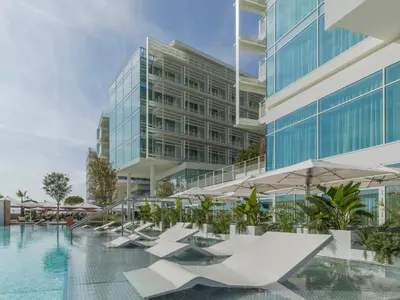Piscina di Falkensteiner Residences Jesolo o nelle vicinanze