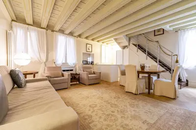 Area soggiorno di Gondola Luxury - Campo Santi Filippo e Giacomo by Wonderful Italy