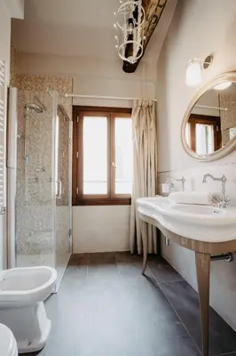 Bagno di Casa Virginia direct at the canal Cannaregio with own roof terrace