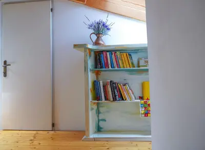 Biblioteca nella casa vacanze