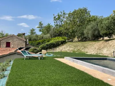 Piscina di Villa degli ulivi by Holiday World o nelle vicinanze