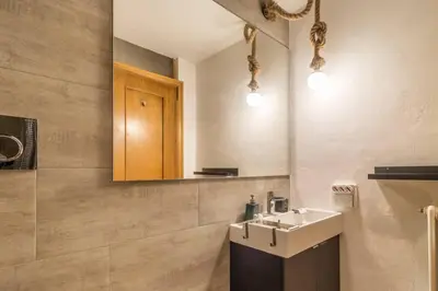 Bagno di enJoy Home - Appartamento a due passi dal Teatro Verdi