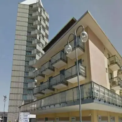 RESIDENCE QUITO PIAZZA MAZZINI 150m dal mare e vicino Pista Azzurra