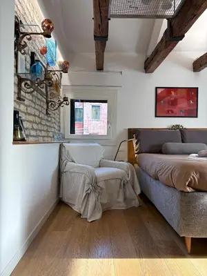 Area soggiorno di Biennale Gallery Suite