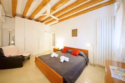 Letto o letti in una camera di DolceVita Apartments N 489 San Marco