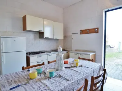 Cucina o angolo cottura di Apartment in Rosolina Mare with garden