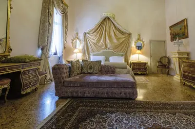 Letto o letti in una camera di Palazzo Ca' Bernardo By Francesco Molon