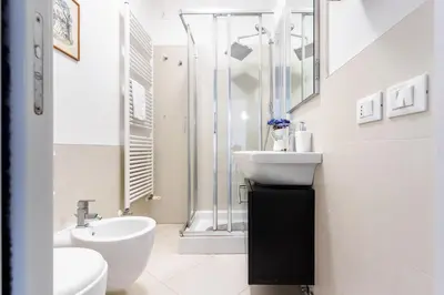 Bagno di GuestHost - Castello Appartamento con vista sul Canale x6