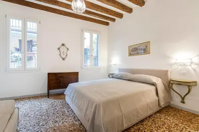 Letto o letti in una camera di Ca’ Anna Rialto Apartment M0270429079