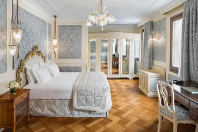 Letto o letti in una camera di Baglioni Hotel Luna - The Leading Hotels of the World