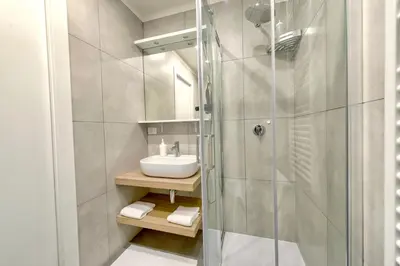 Bagno di Marconi House