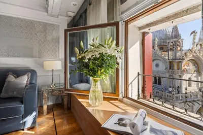 Area soggiorno di Canaletto Luxury Suites - San Marco Luxury