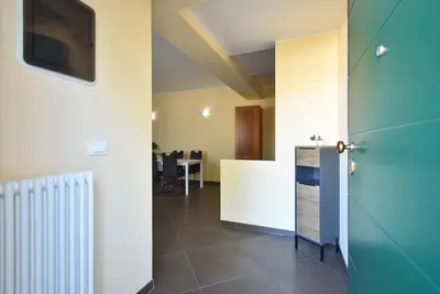 Planimetria di By the Hills Apartment