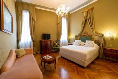Letto o letti in una camera di Hotel Antico Doge - a Member of Elizabeth Hotel Group