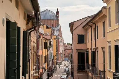 Il quartiere o una zona nella vicinanze dell'appartamento