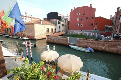 Vista sul fiume nelle vicinanze dell'hotel