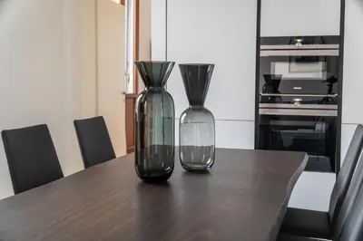 Cucina o angolo cottura di Design Apartment with Balcony on the Grand Canal R&R