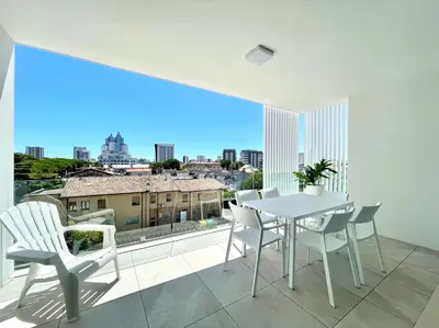 Balcone o terrazza di C Palace - Carraro Immobiliare - Family Apartments