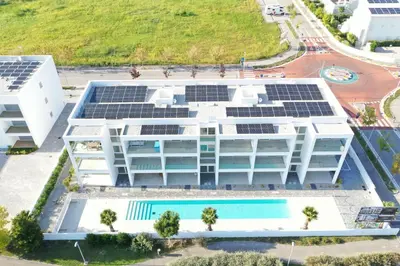 Piscina di Saint Tropez Apartments o nelle vicinanze