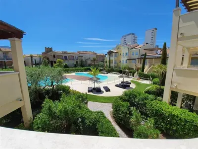 Piscina di Residenze Mediterranee - Immobiliare Living o nelle vicinanze