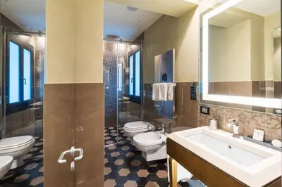Bagno di The Venice Times