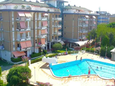Piscina di Apartment in Lido di Jesolo 41095 o nelle vicinanze