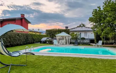 Piscina di Beautiful Home In Loria o nelle vicinanze
