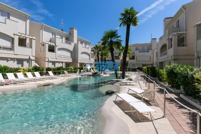 Piscina di Villaggio Le Tropezien o nelle vicinanze