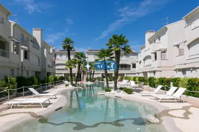 Piscina di Villaggio Le Tropezien o nelle vicinanze