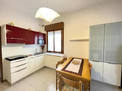 Cucina o angolo cottura di Emily - Carraro Immobiliare - Family Apartments