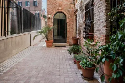 Planimetria di Gondola Rosa, incantevole vista sul canale
