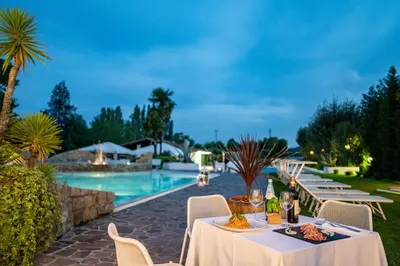 Piscina di Hotel Terme Delle Nazioni o nelle vicinanze