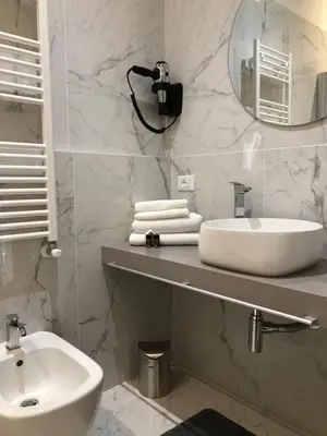 Bagno di Albergo Marin